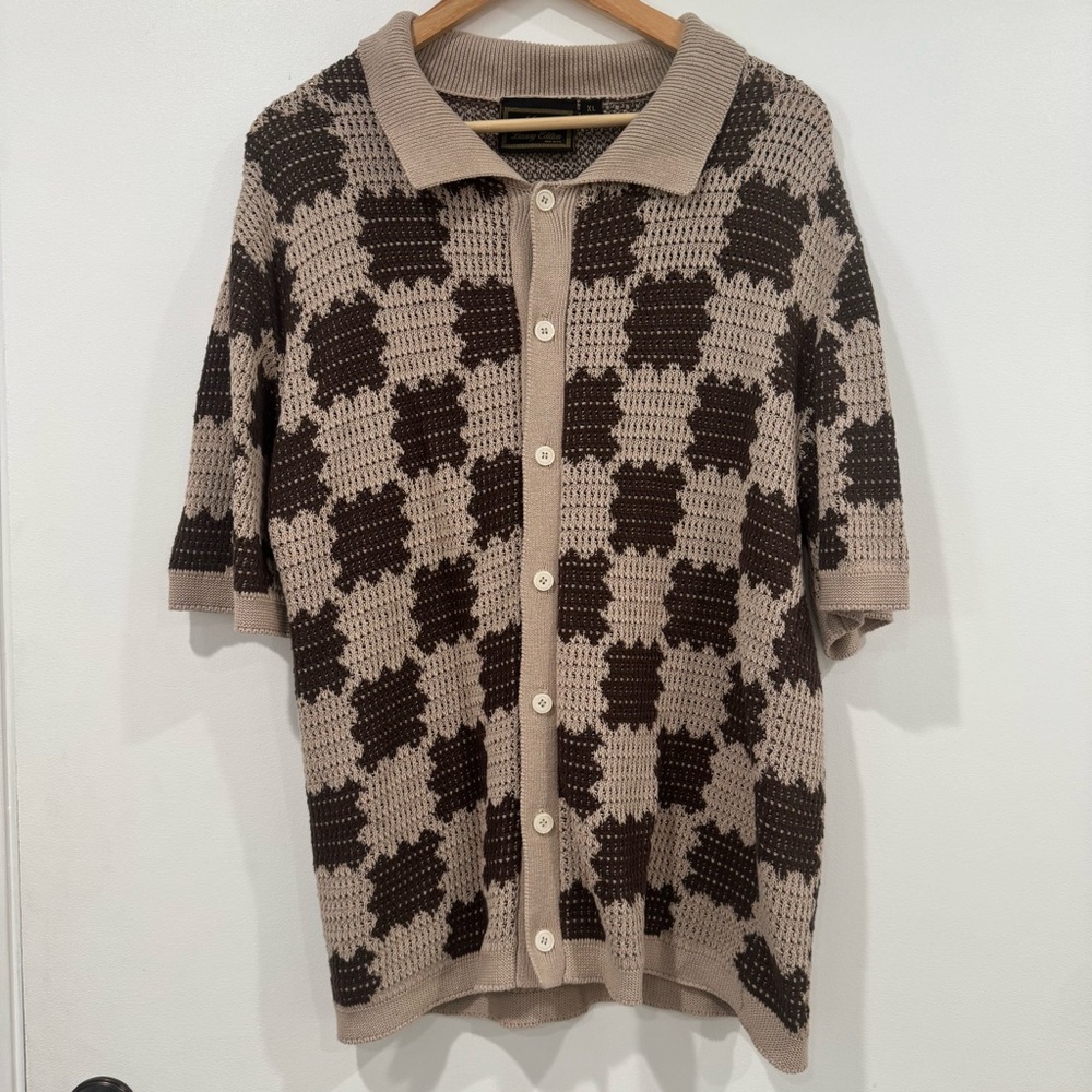 Massive Luxury Edition Men’s Crochet Knit Button Down Shirt Size XL Short Sleeve